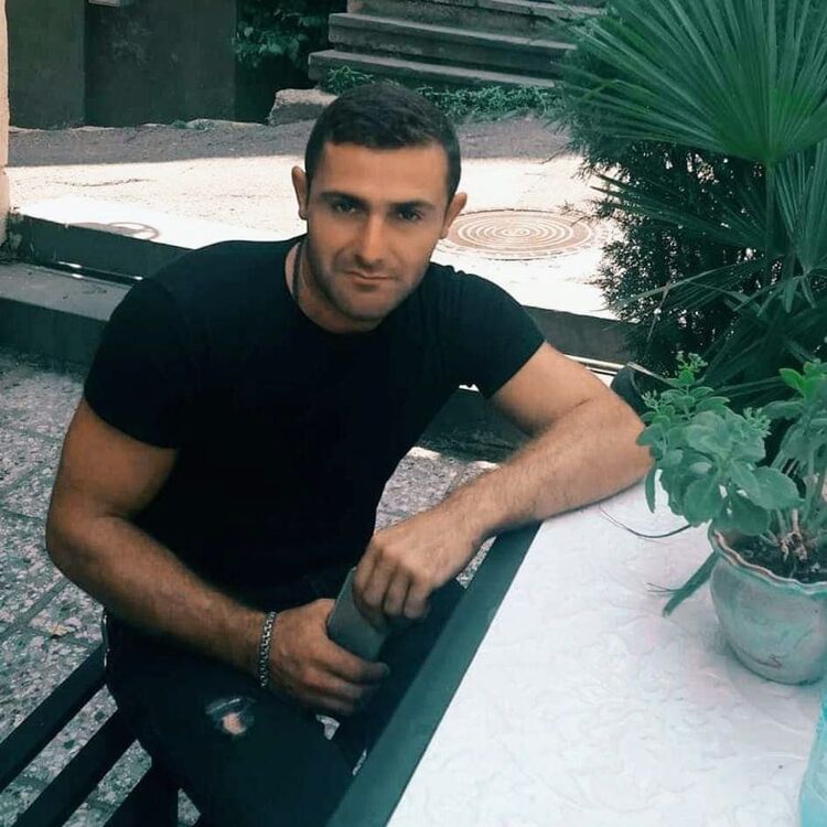  ,   Tato, 31 ,   ,   