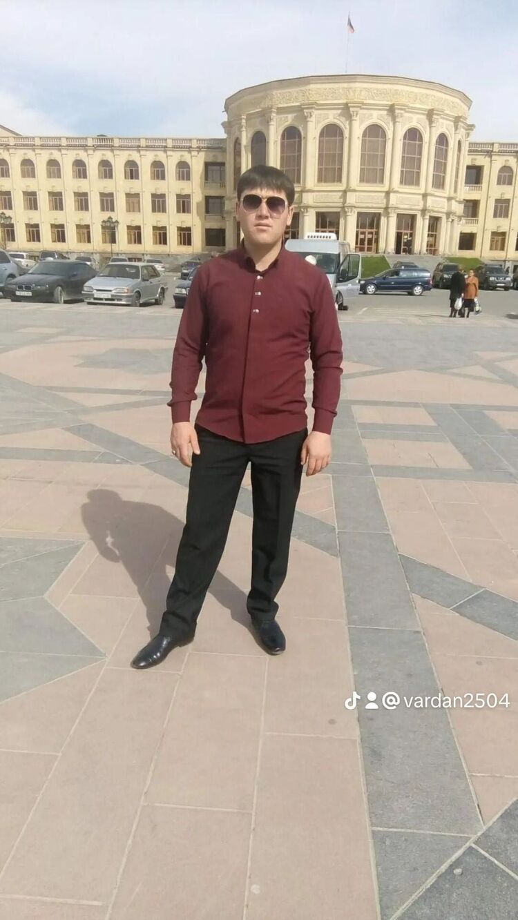  42891505  VARDAN, 33 ,    