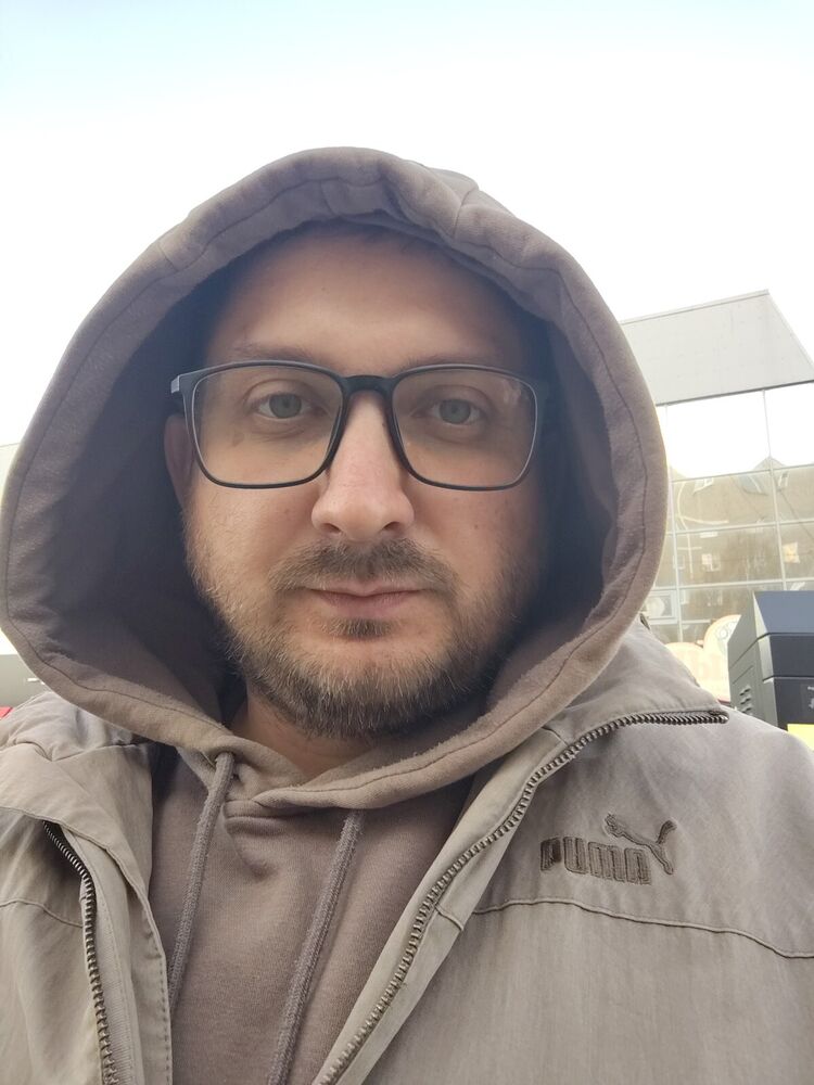  54228995  Artyom, 34 ,    