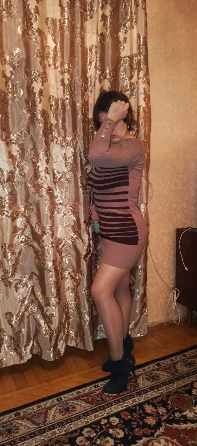  48169945  Anastasia, 38 ,    --