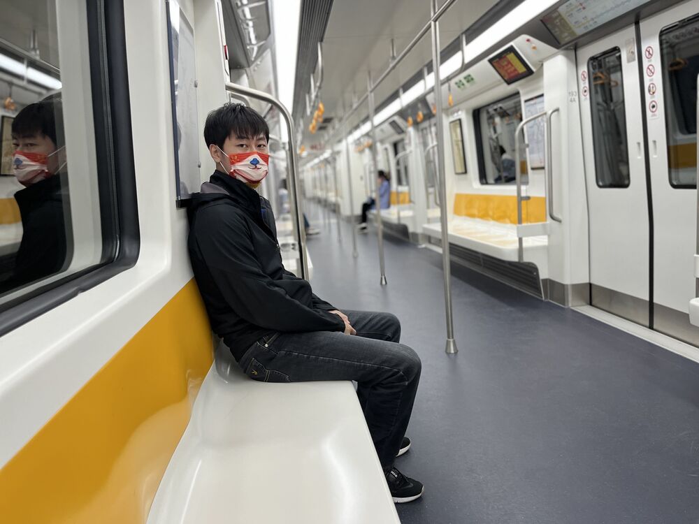  30631305  Alexey, 33 ,    