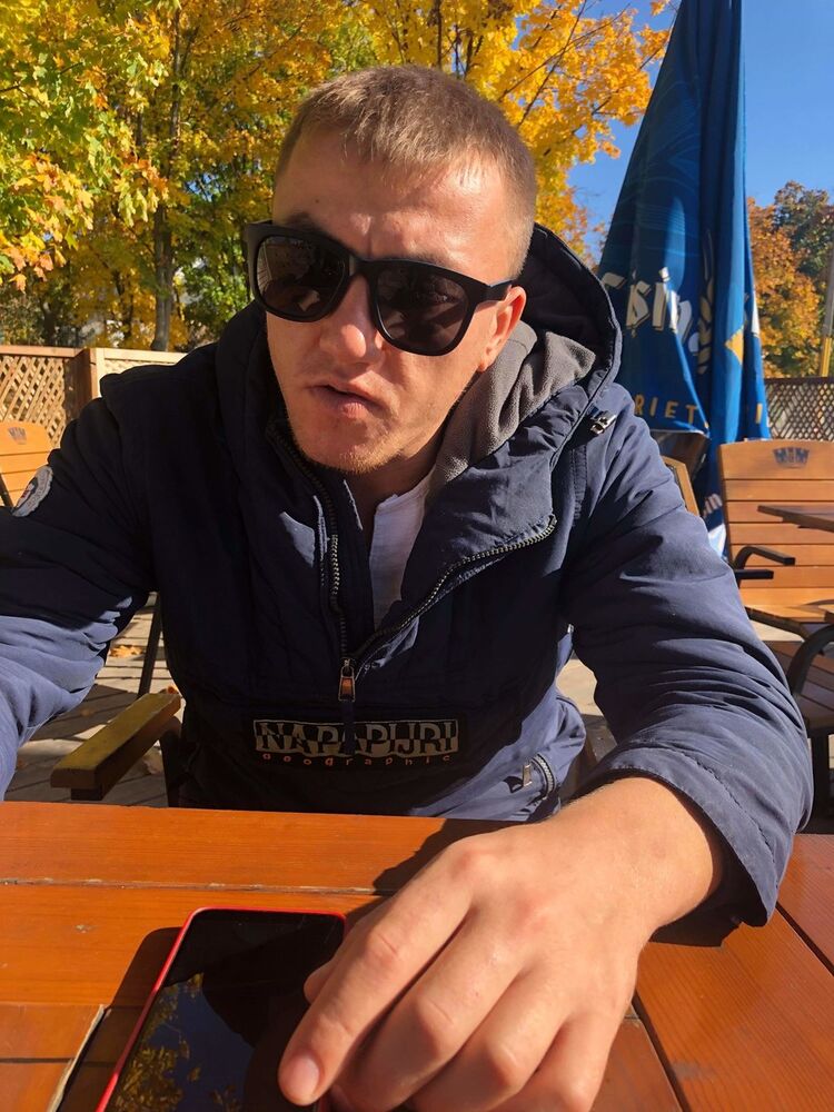  18376405  Alexei, 31 ,    Settimo Torinese