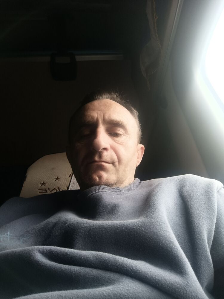  33745915  Goran, 50 ,    