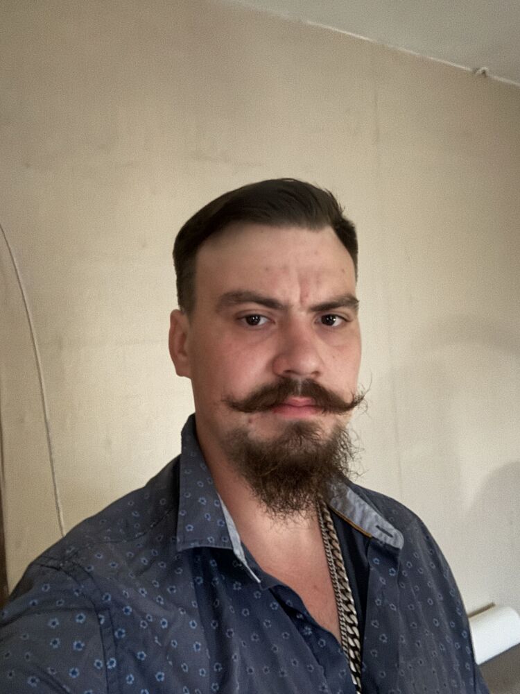 47403015  , 28 ,    