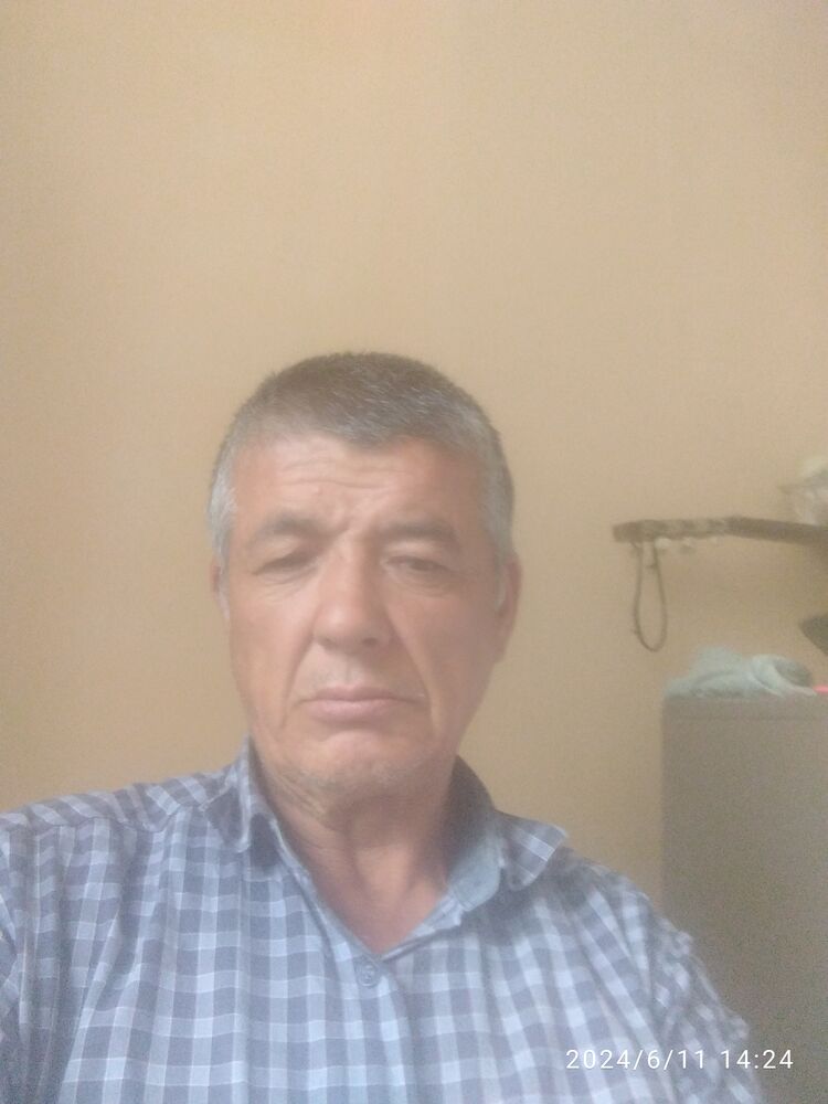  43822225  Baxtiyor, 48 ,    