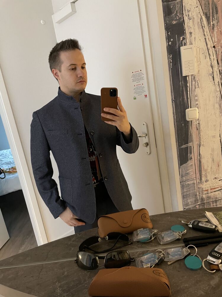  Essen,   , 37 ,     , c 