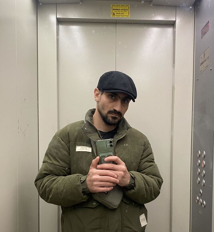  ,   Lion, 28 ,   ,   