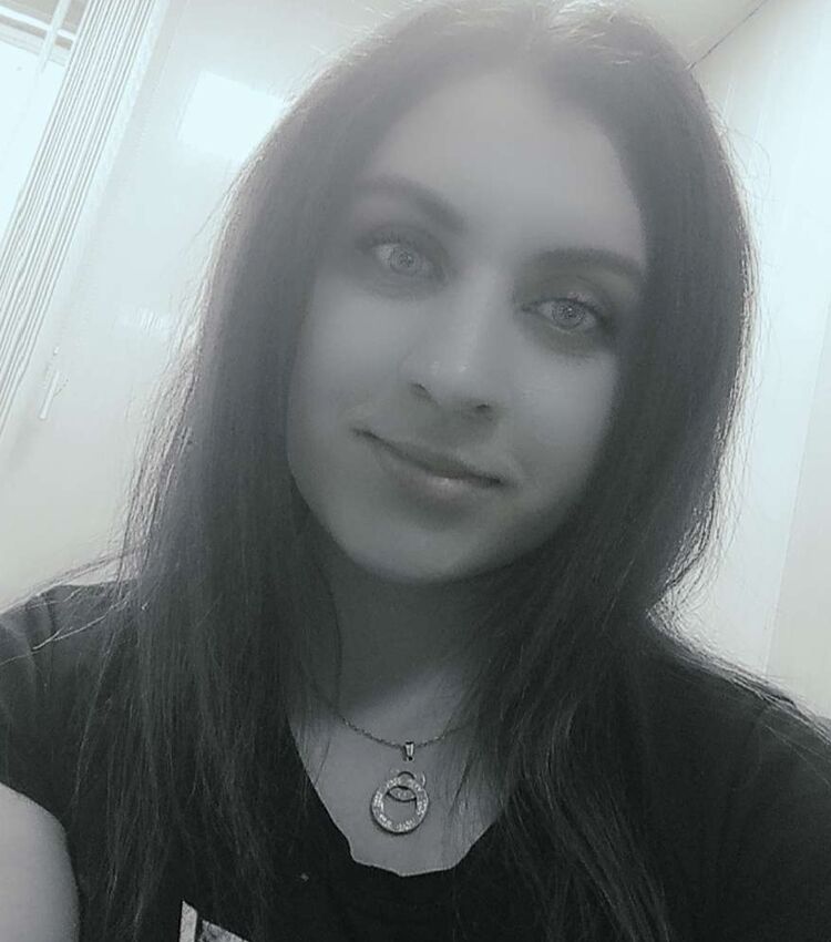  47146245  , 28 ,    --