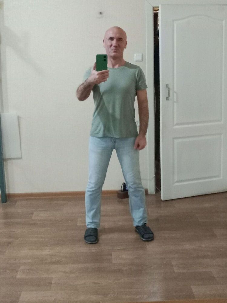  42527955  , 51 ,    