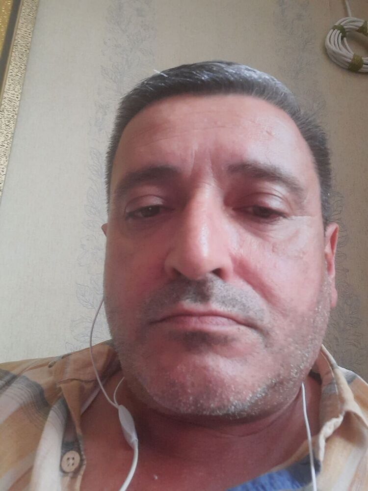  53726635  Zaur, 48 ,    