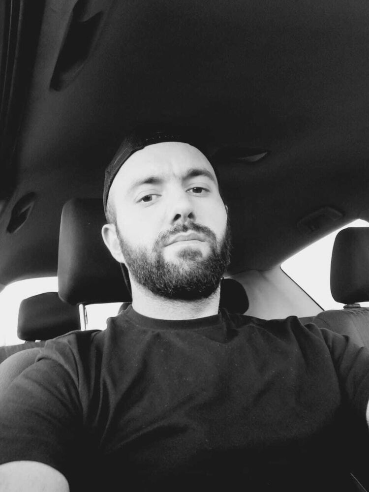  38251105  Anar, 35 ,    