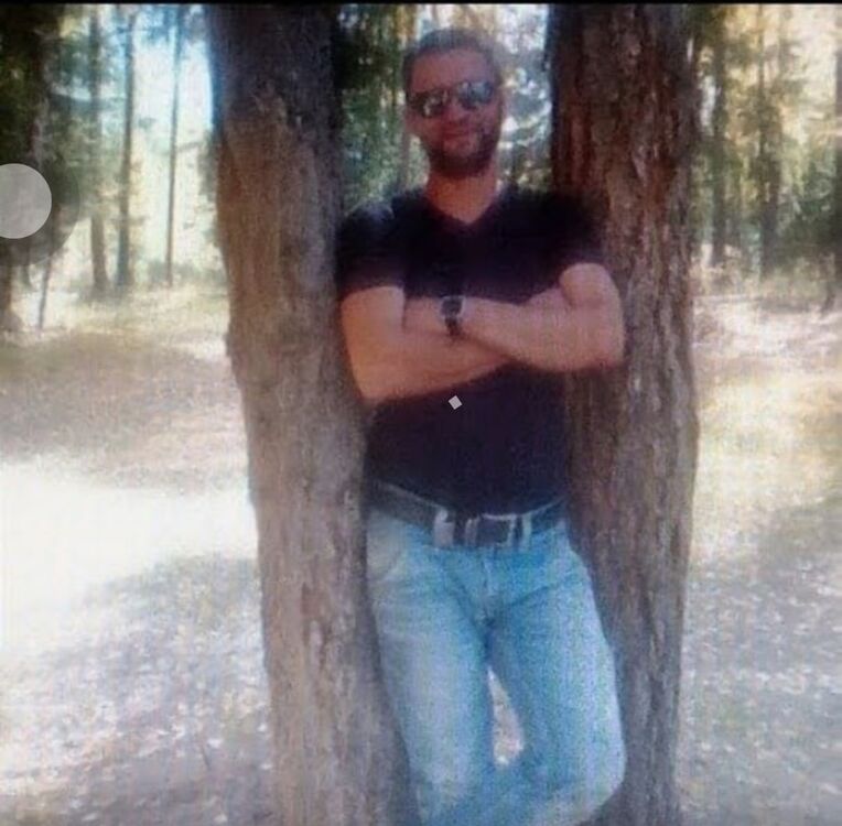  33893745  Anar, 54 ,    