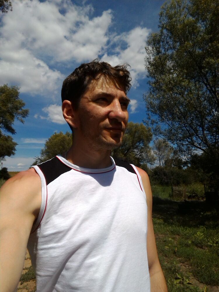  49787705  Yuryi, 40 ,    --