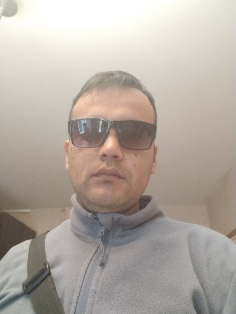  51929045  Shuhrat, 28 ,    