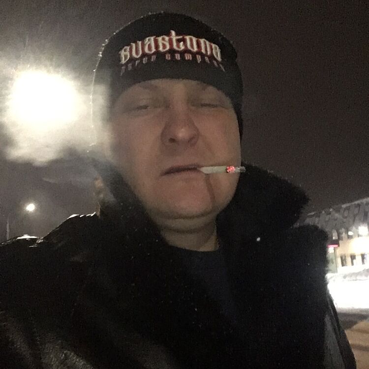  23639905  Paul, 34 ,    
