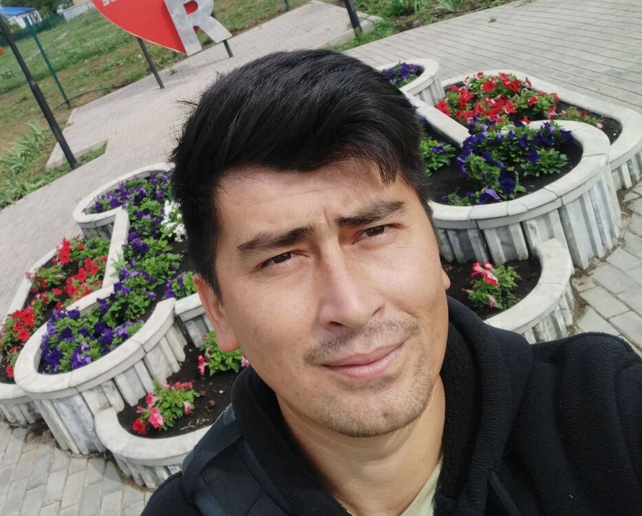  ,   Dostonbek, 28 ,   ,   
