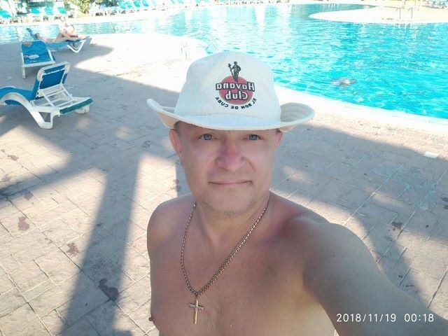  ,   Yuriy, 54 ,   ,   , c 