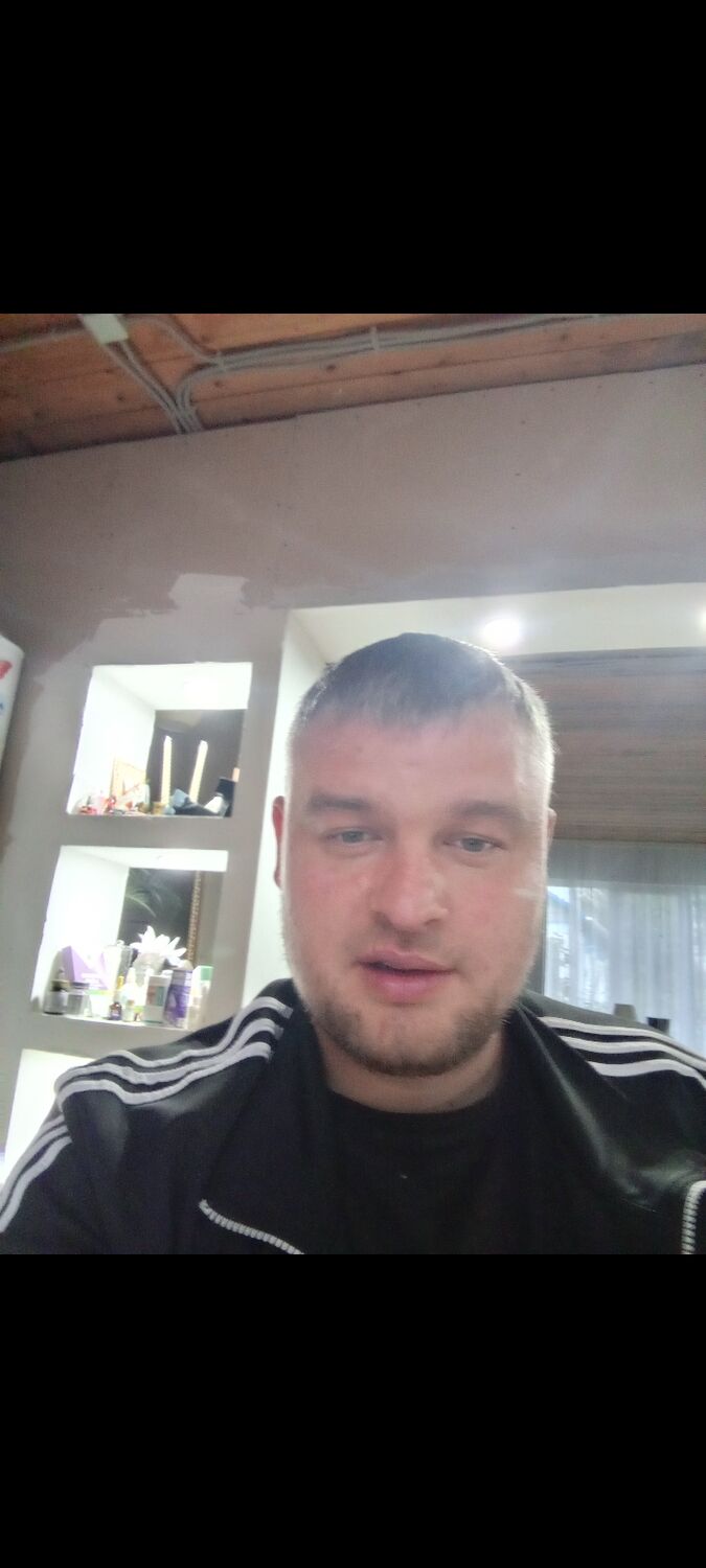  54209215  Roman, 34 ,    