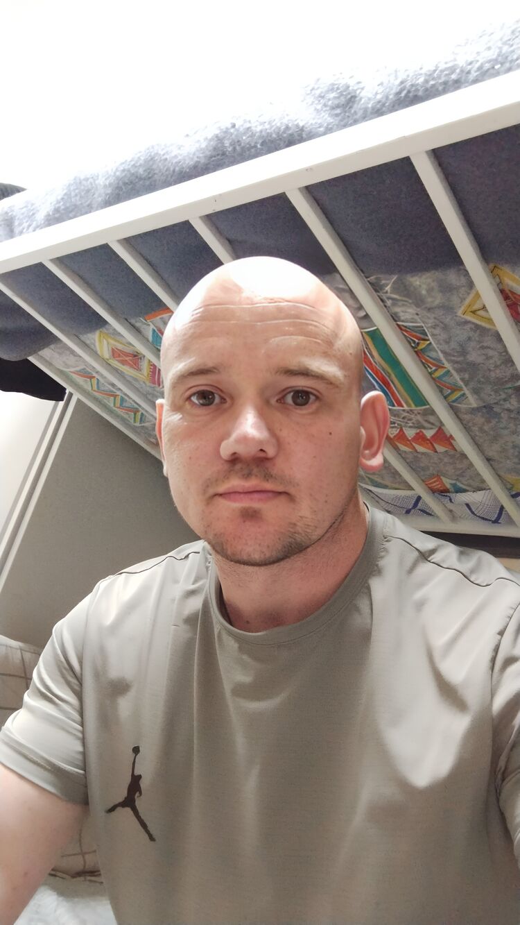  52302815  Daniil, 35 ,    