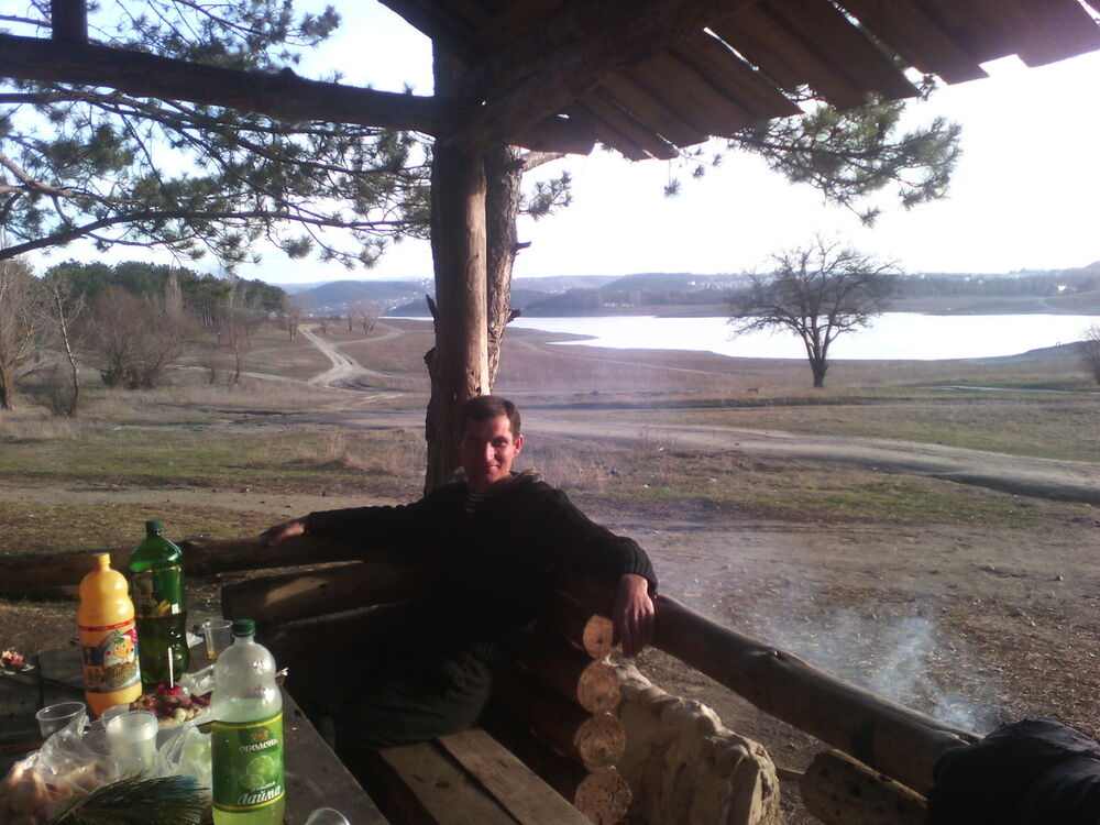  6858875  Denis, 44 ,    