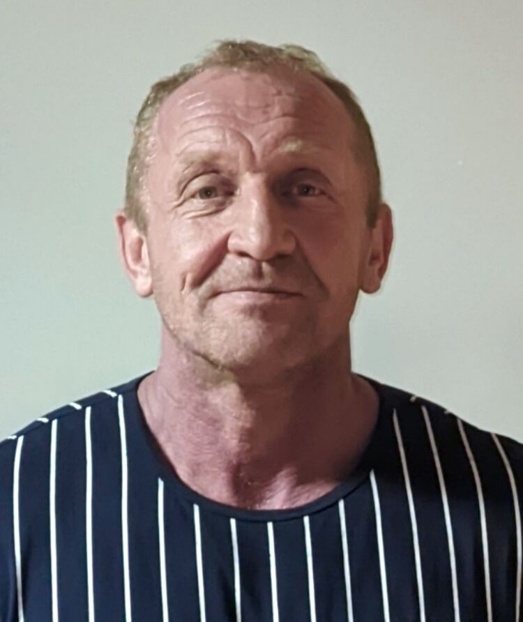  33173785  Vladimir, 48 ,    