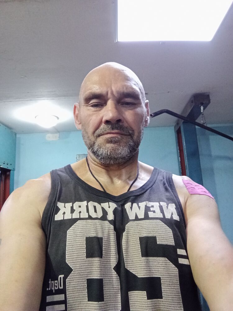  45883625  Alex, 51 ,    