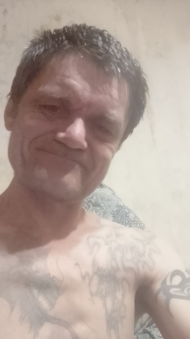  ,   Maikl, 47 ,   ,   , c , 