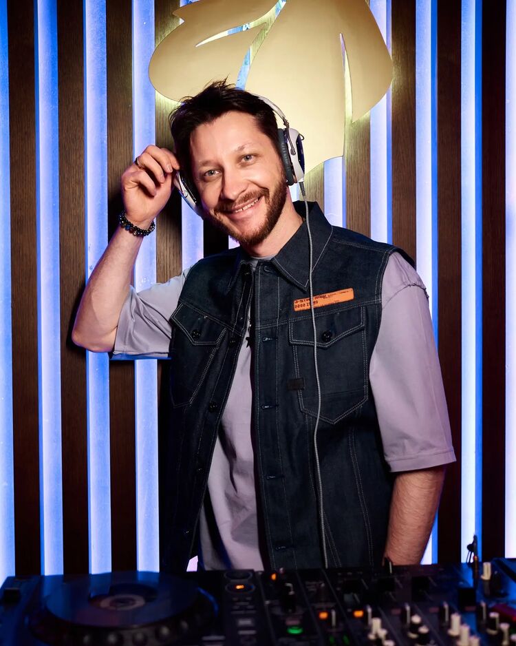  27441795  , 38 ,    -