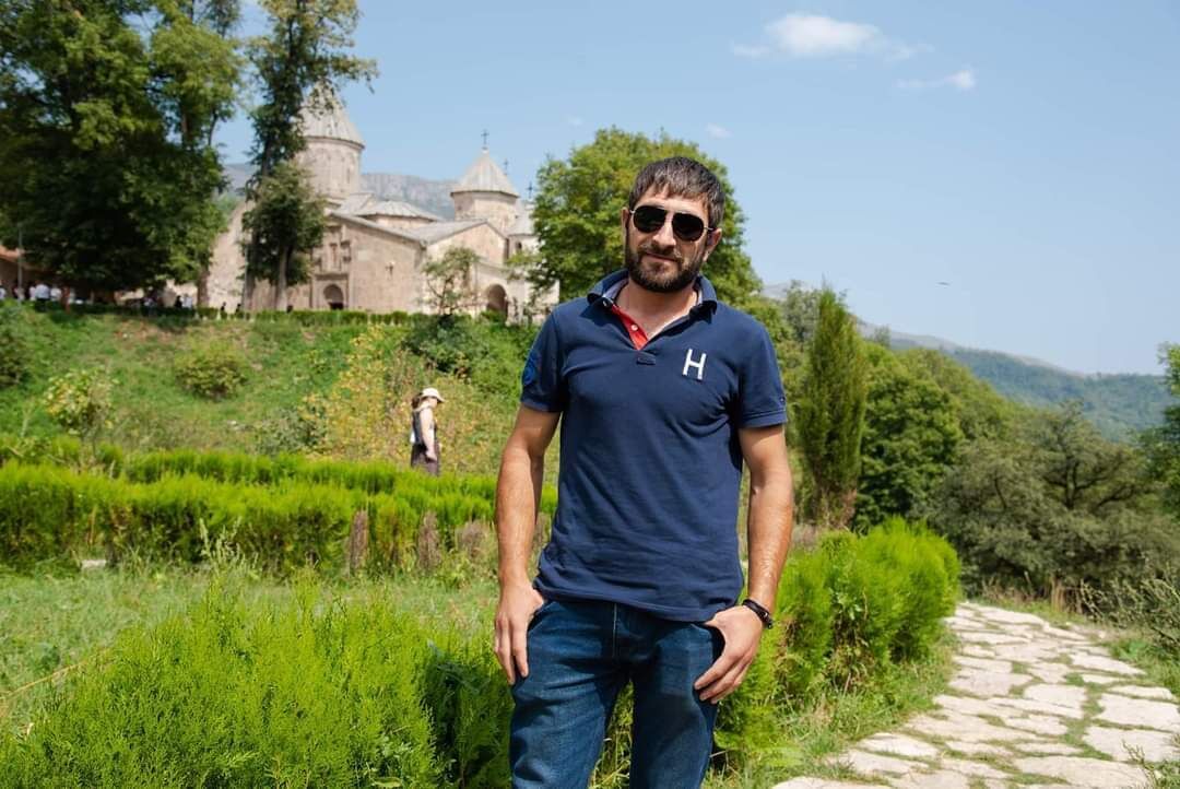  27063355  Lyov, 33 ,    