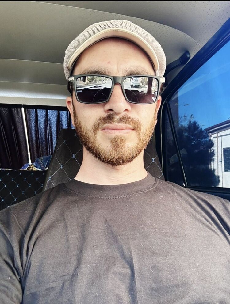  ,   Hesenov, 31 ,   ,   