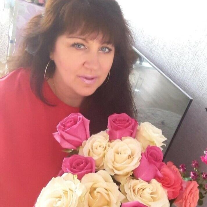  21066265  Elena, 53 ,    