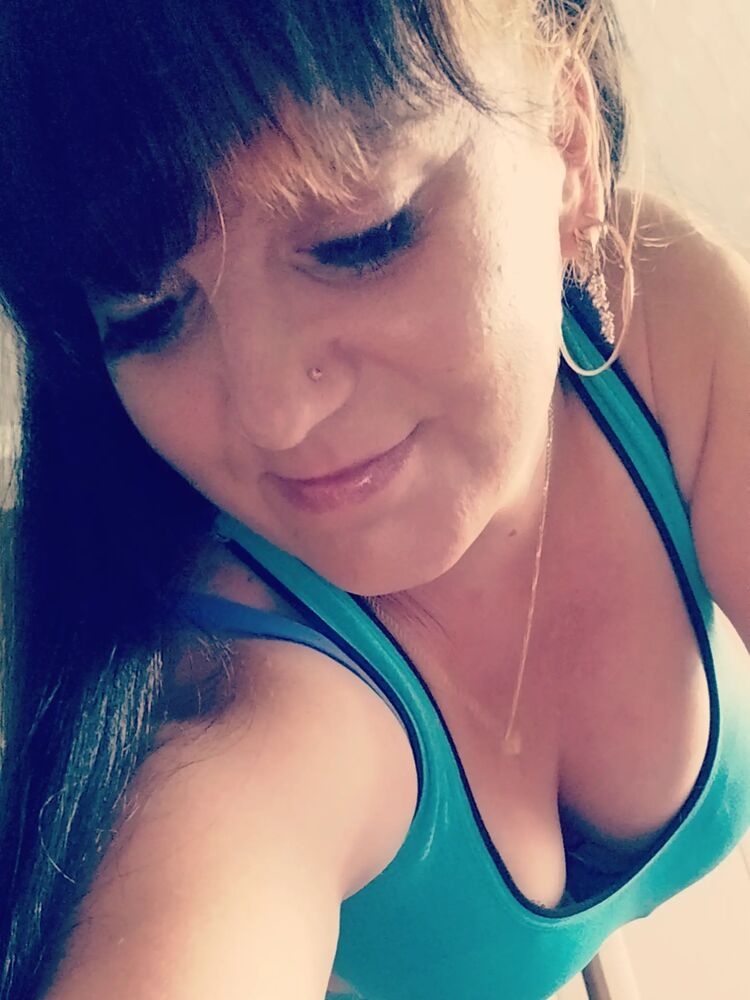  52815865  Lana, 40 ,    