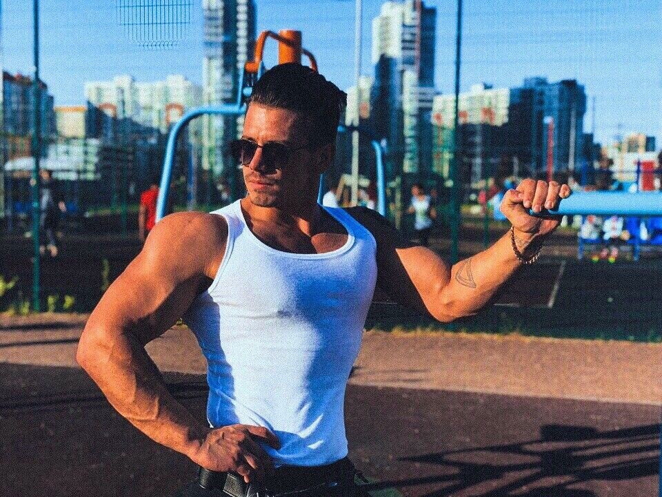  18521925  , 31 ,    -