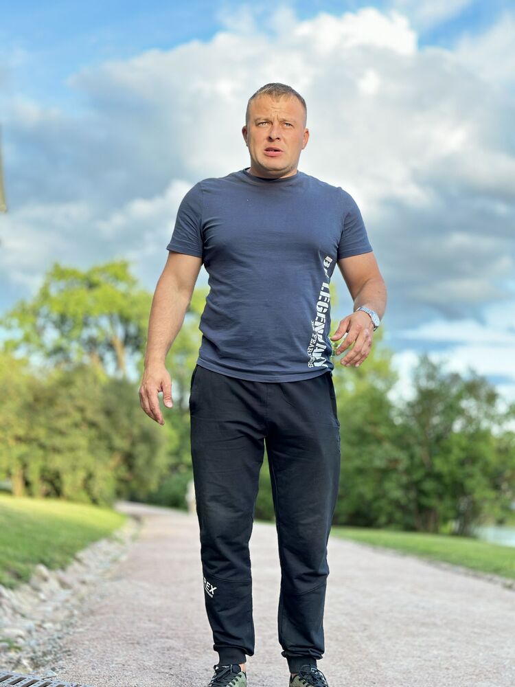  40577855  , 32 ,    -