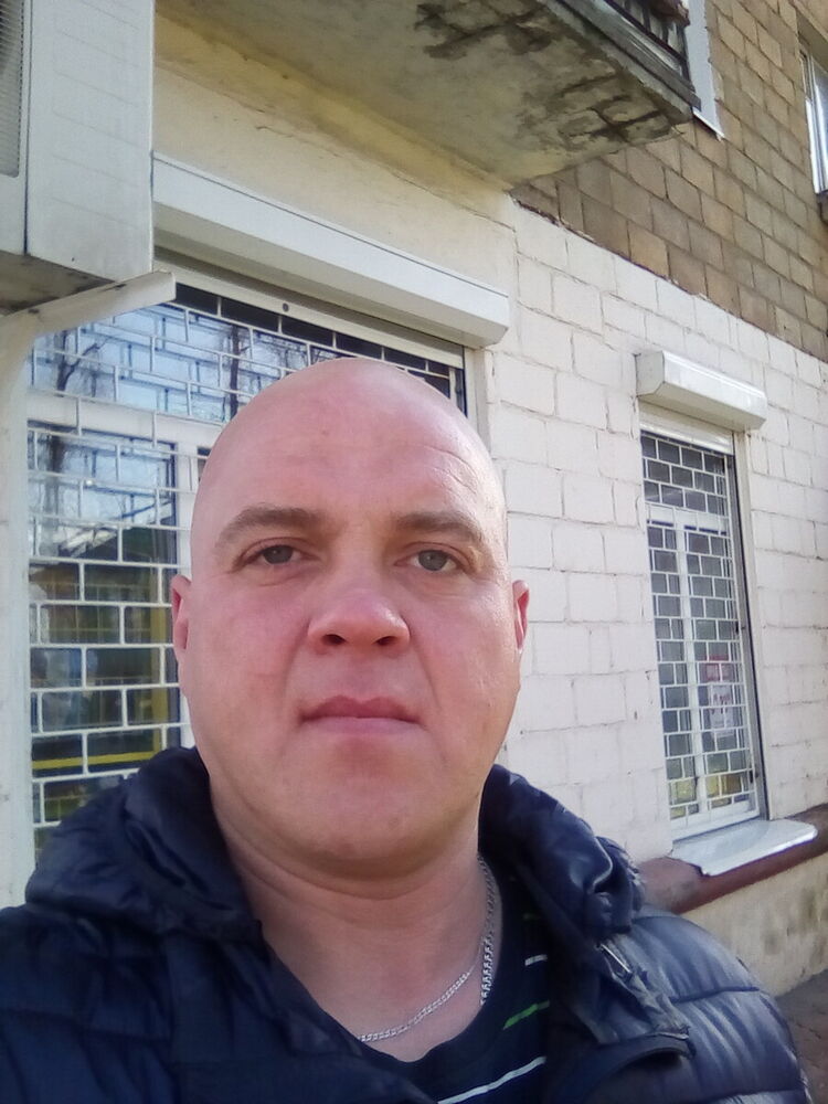  21308995  Timur, 43 ,     