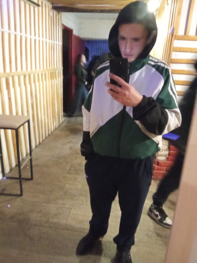  54301685  , 19 ,    -