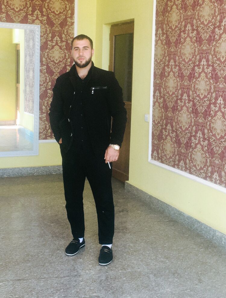  38995235  Qedir, 24 ,    