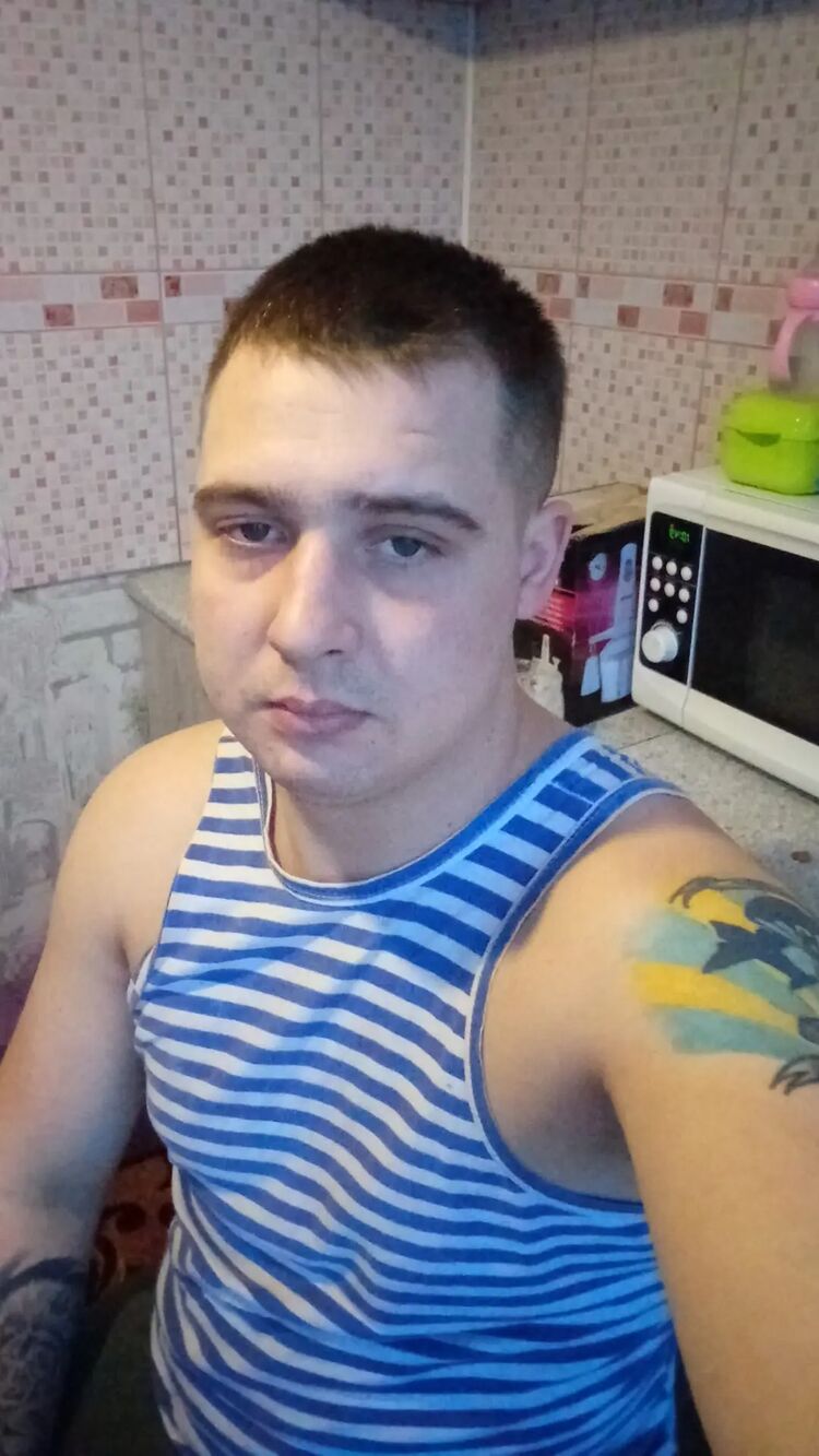  33106575  , 28 ,    