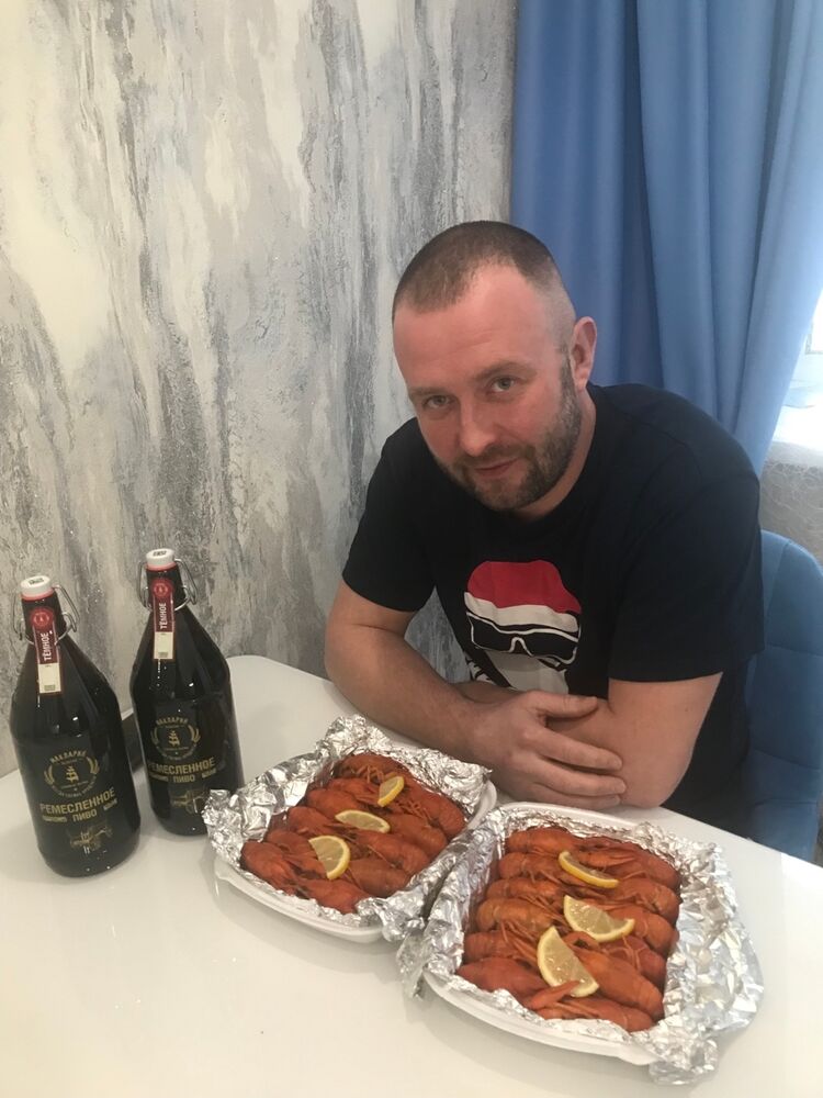  54359855  Konstantin, 39 ,    