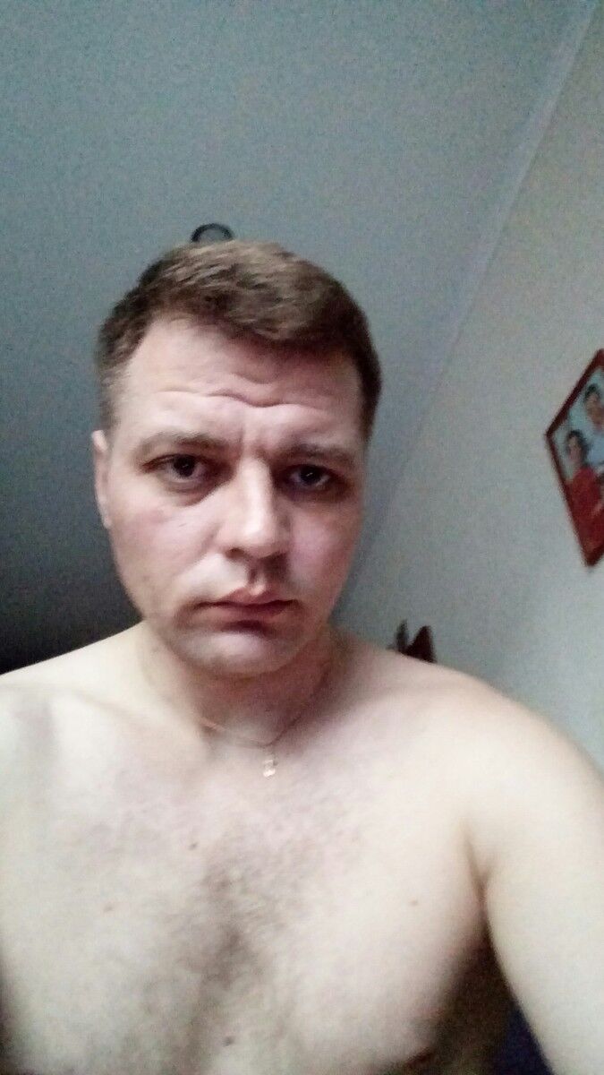  ,   Nikolai, 32 ,   