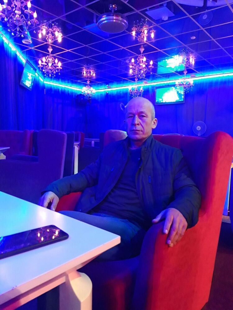  27243465  Murat, 52 ,    