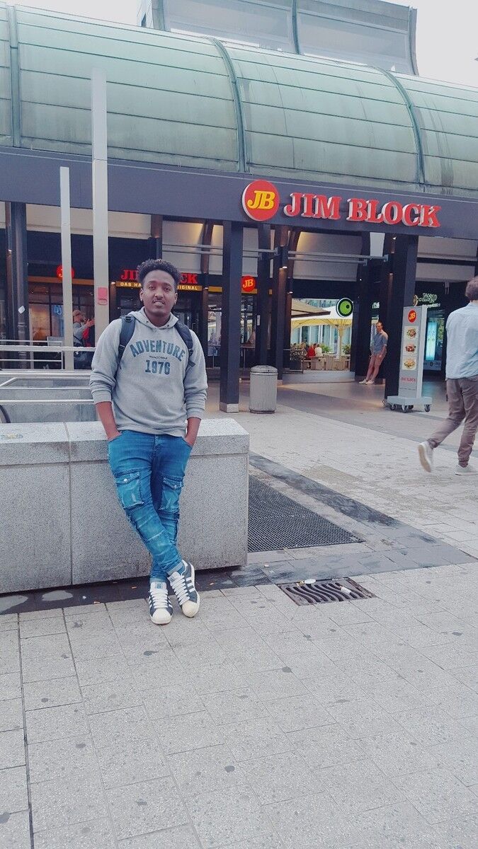 ���������� ������, ���� ������� Mohsin, 32 ����, ������������ ��� ������, ����� � ���������, c�������� ���������