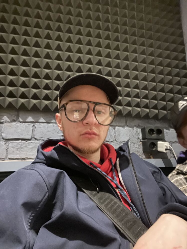  35376175  Zakhar, 28 ,    -