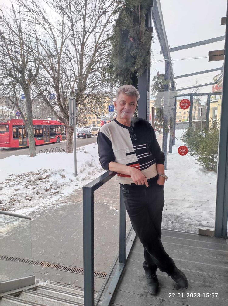  32296015  , 52 ,    