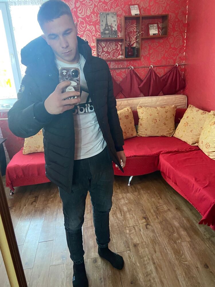  ,   Konstantin, 27 ,   ,   , c 