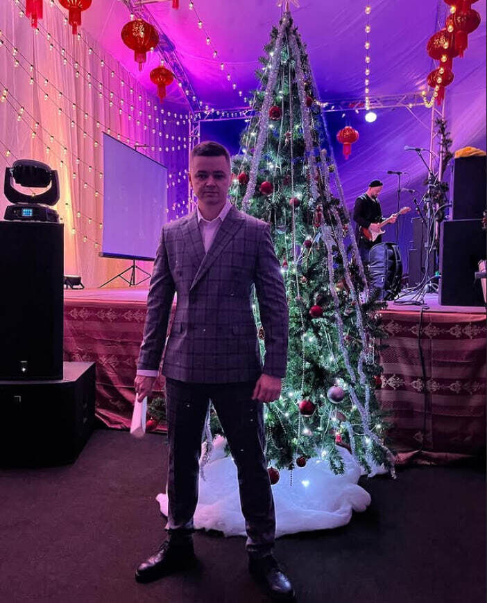  52319645  , 38 ,    --