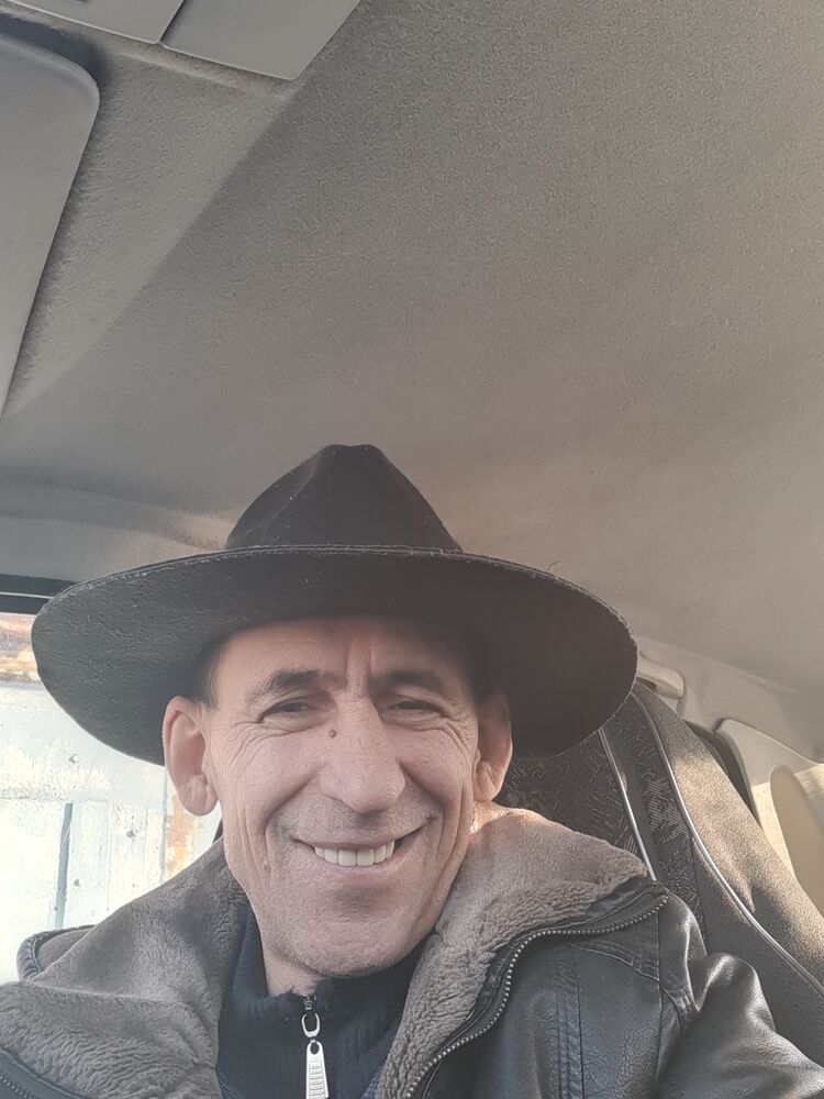  53036995  Vladimir, 56 ,    