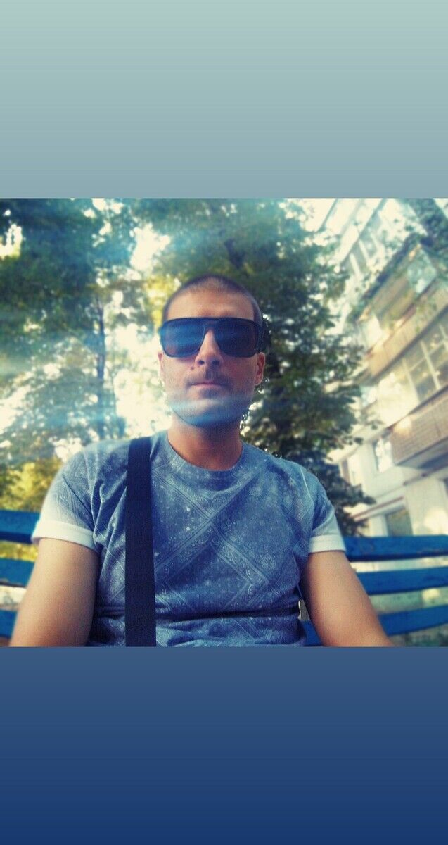  21257705  Beard kobra, 35 ,    