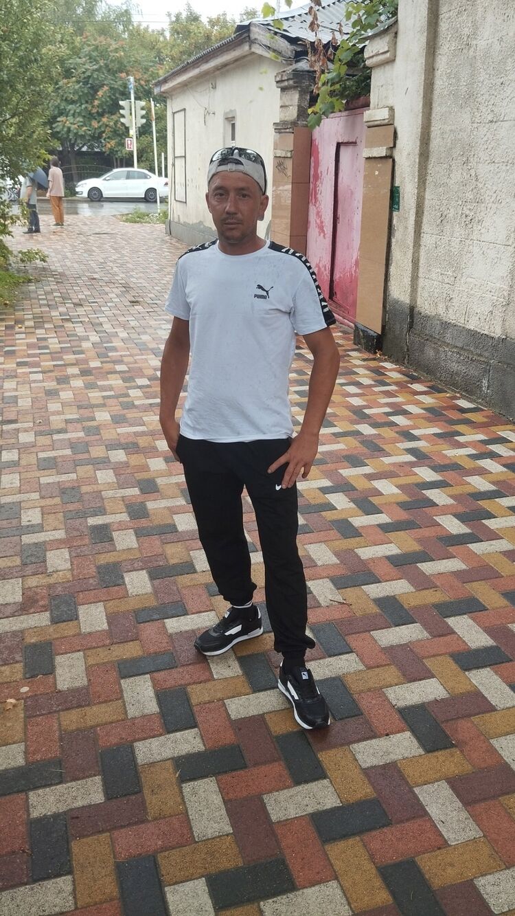  46787945  , 37 ,    