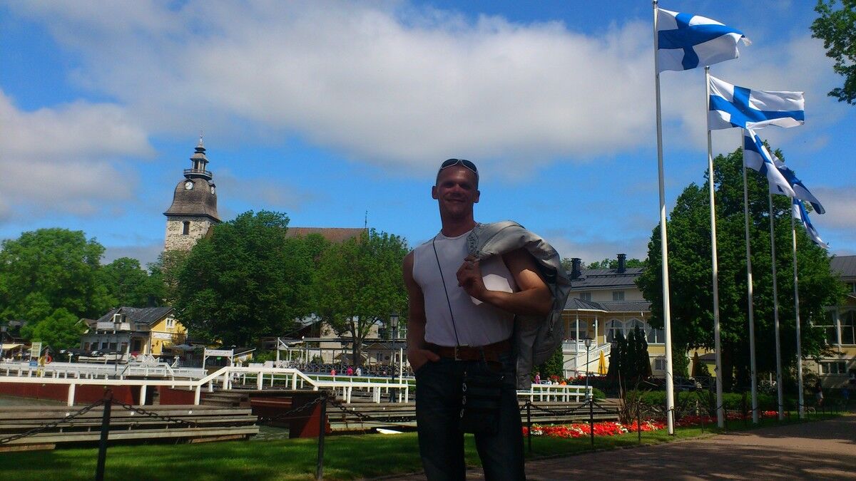  4490565  Aleks, 47 ,    